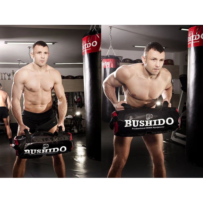 DBX Bushido állítható sandbag edzőzsák, 35 kg-ig. Fogantyúkkal kialakított edzőzsák emelő és cipelő gyakorlatokhoz. 7. gyári termékfotó.