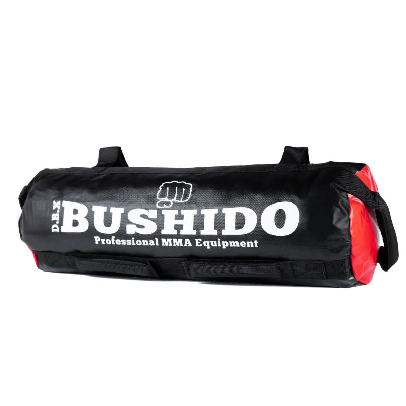 DBX Bushido állítható sandbag edzőzsák, 35 kg-ig. Fogantyúkkal kialakított edzőzsák emelő és cipelő gyakorlatokhoz. 15. gyári termékfotó.