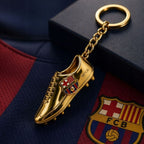 FC Barcelona B7084 focicipő alakú kulcstartó, aranyszínű, gyári termékkép.
