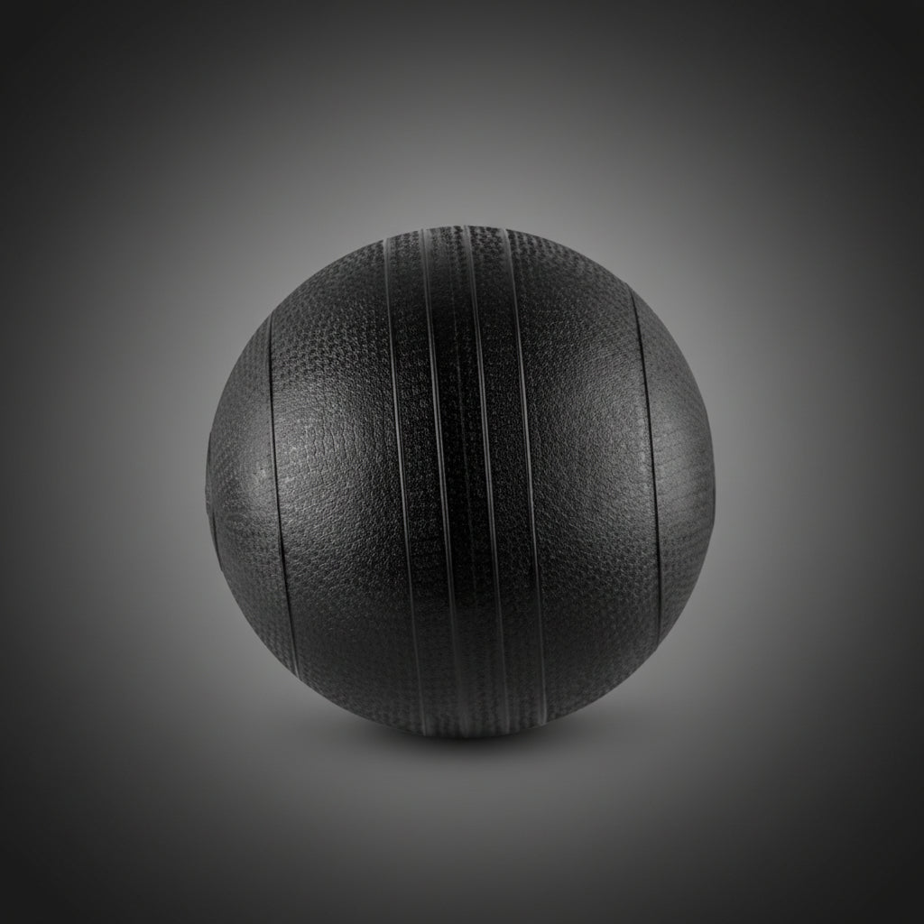 Fekete, csúszásmentes felületű slam ball funkcionális edzéshez és crossfithez, strapabíró gumiborítással.