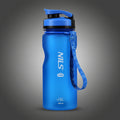 NILS Camp NC1740 kék BPA-mentes sportkulacs 600 ml űrtartalommal, zárható kupakkal.