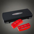 Állítható fitness step pad piros emelő elemekkel, csúszásmentes edzőplatform funkcionális edzéshez