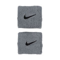 Nike Swoosh N1012405005OS sport csuklópánt, 2 db, szürke, gyári termékkép.
