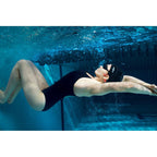 Shokz OpenSwim Pro csontvezetéses sportfülhallgató, gyári termékkép.