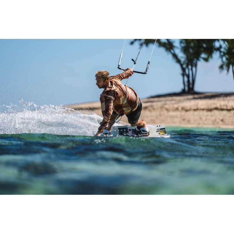 Shokz OpenSwim Pro csontvezetéses sportfülhallgató, gyári termékkép.