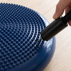 Spokey FIT SEAT kétoldalas egyensúlypárna pumpával, gyári termékkép.