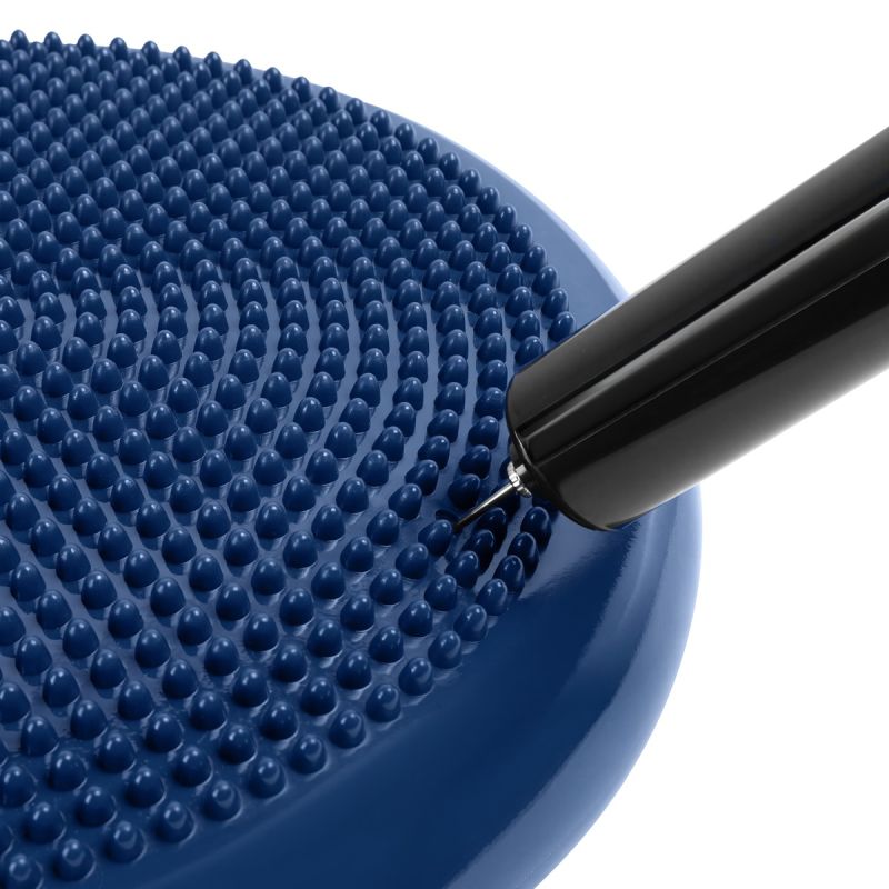 Spokey FIT SEAT kétoldalas egyensúlypárna pumpával, gyári termékkép.